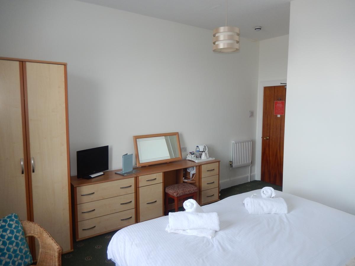 The Oasis Hotel Llandudno Room photo